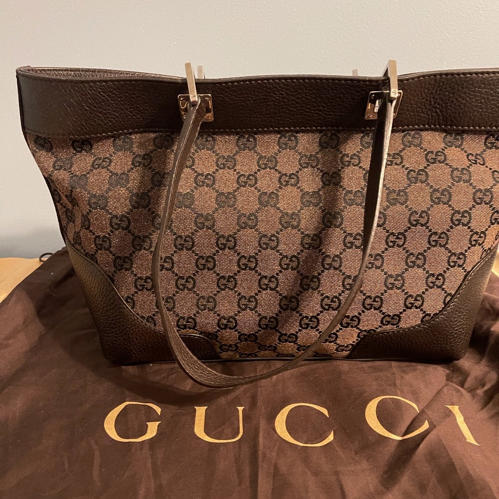 Gucci canvas monogram tote bag